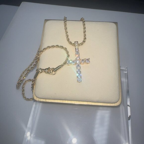 Cubic Zirconia Cross Pendant Necklace Gold Plate - Picture 2 of 5